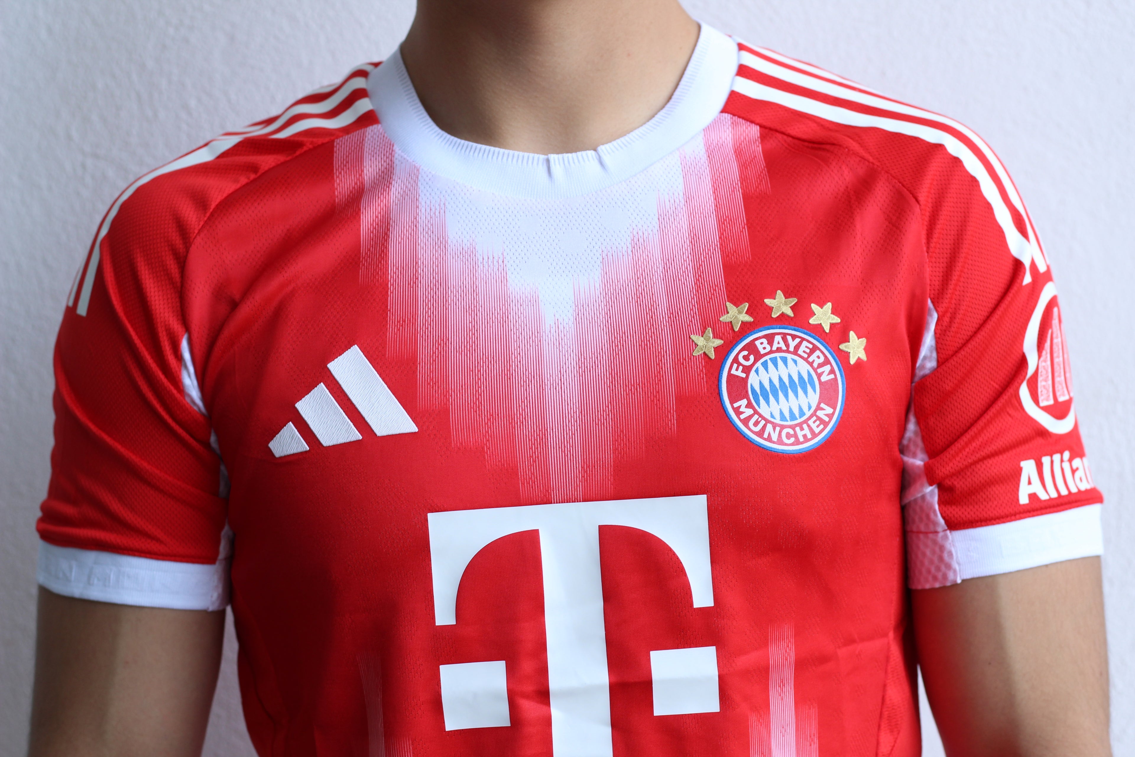 Jersey Bayern Múnich Local 2025-2026, Adidas, Bundesliga