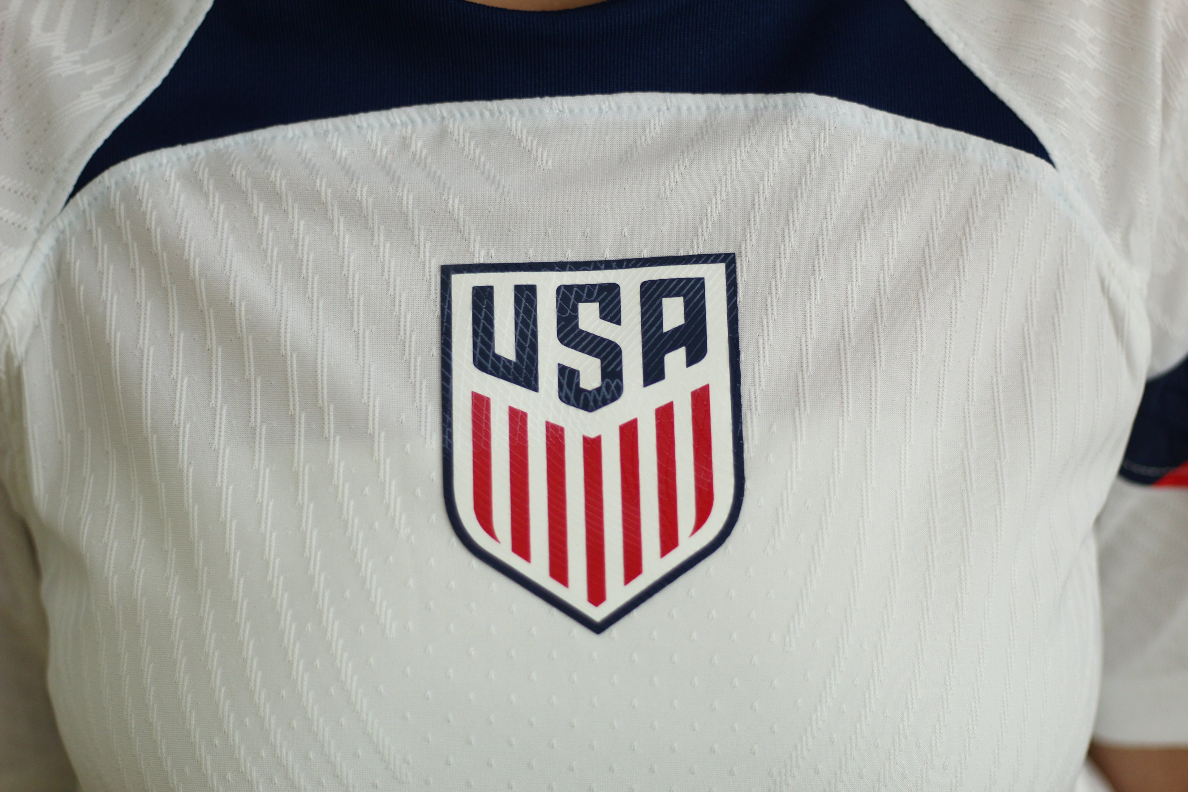 Jersey Estados Unidos Local 2022-2023, Selección de USA